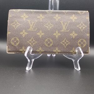 Louis vuitton bi fold